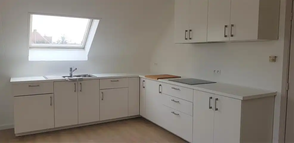 Gezellig dakappartement met 2 slaapkamers foto 3