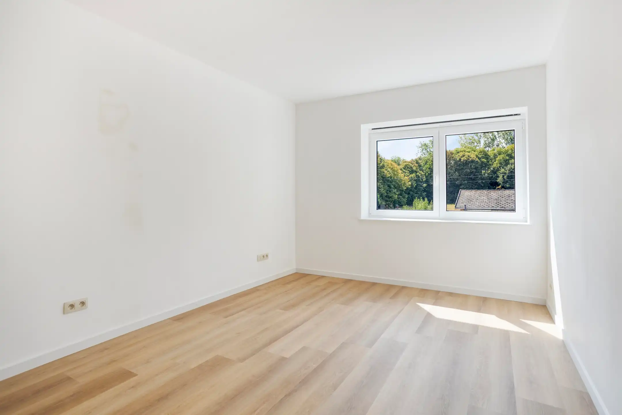 Ruime gerenoveerde woning (230 m²) nabij Gouden Kruispunt foto 18