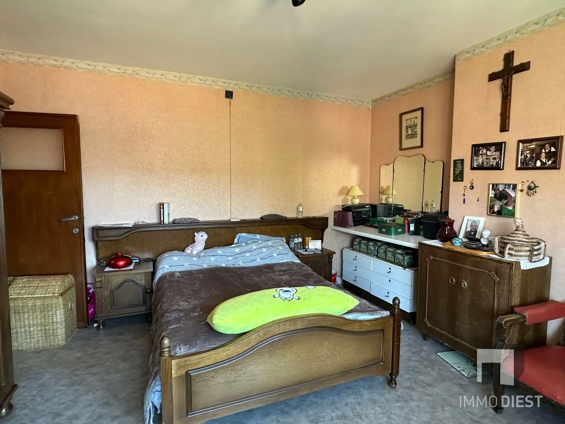 Te renoveren woning met 3 slaapkamers, 2 garages en tuin in Diest foto 23