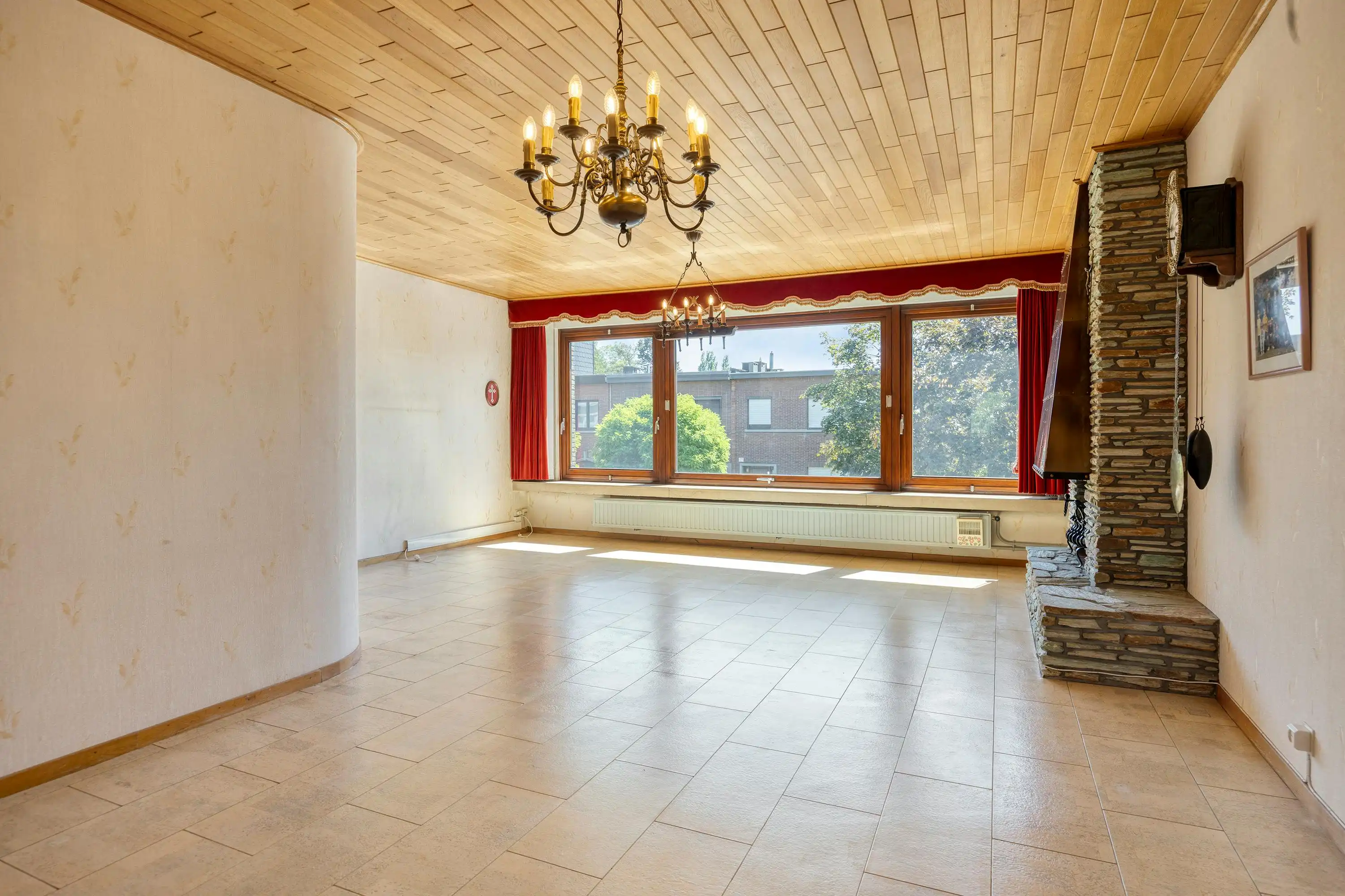 Huis met garage te koop in de geliefde tuinwijk van Merksem foto 2