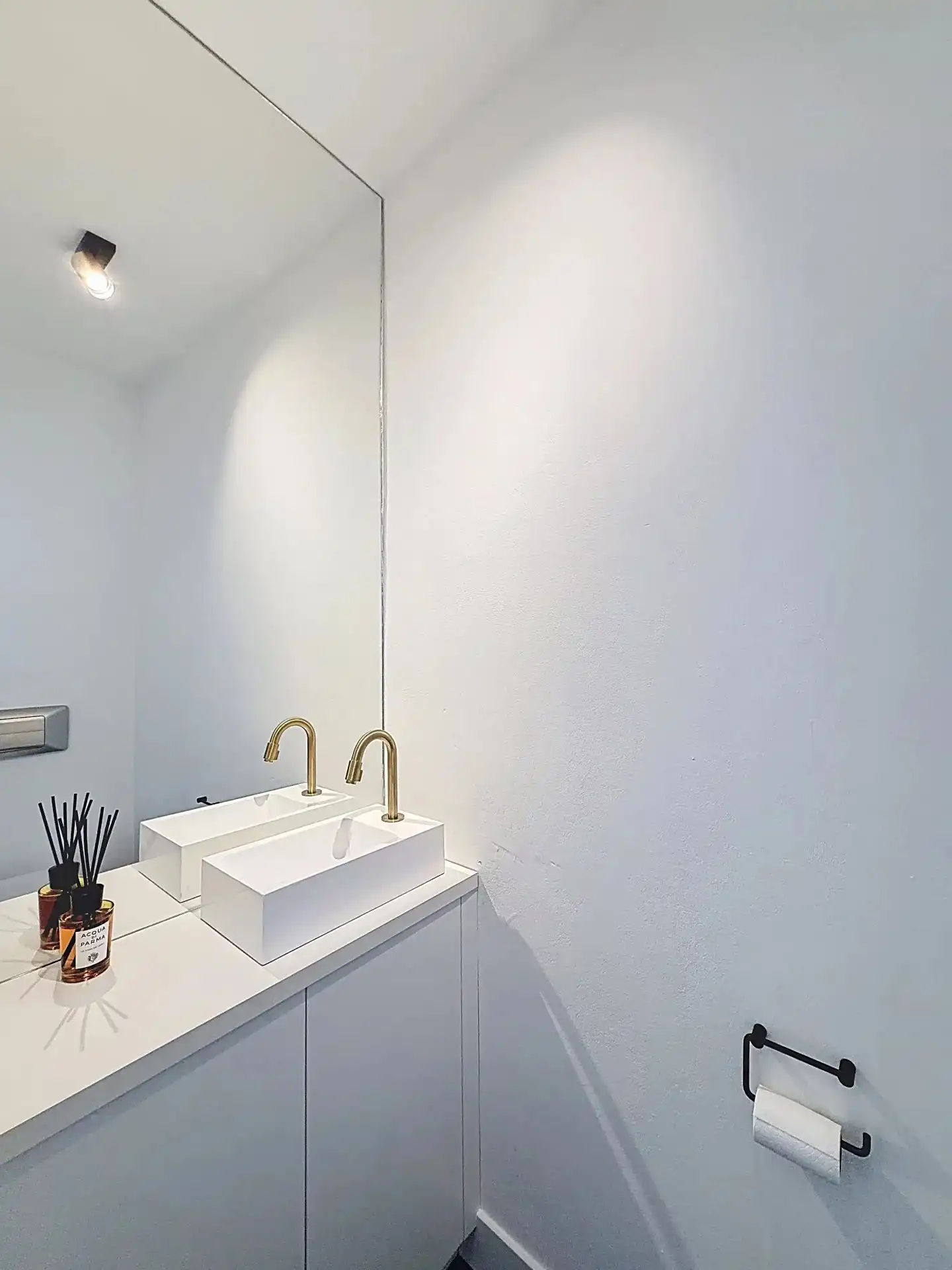 Zeer gezellig gelijkvloers appartement met 1 (mog. 2) slaapkamers, tuin, terras en staanplaats. foto 6