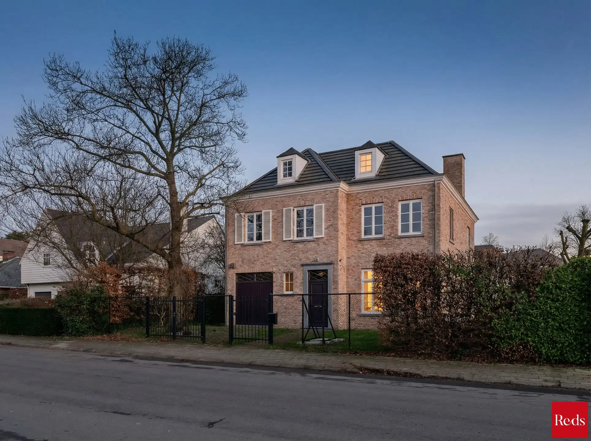 Uitzonderlijk mooie en recente woning op een toplocatie foto 2