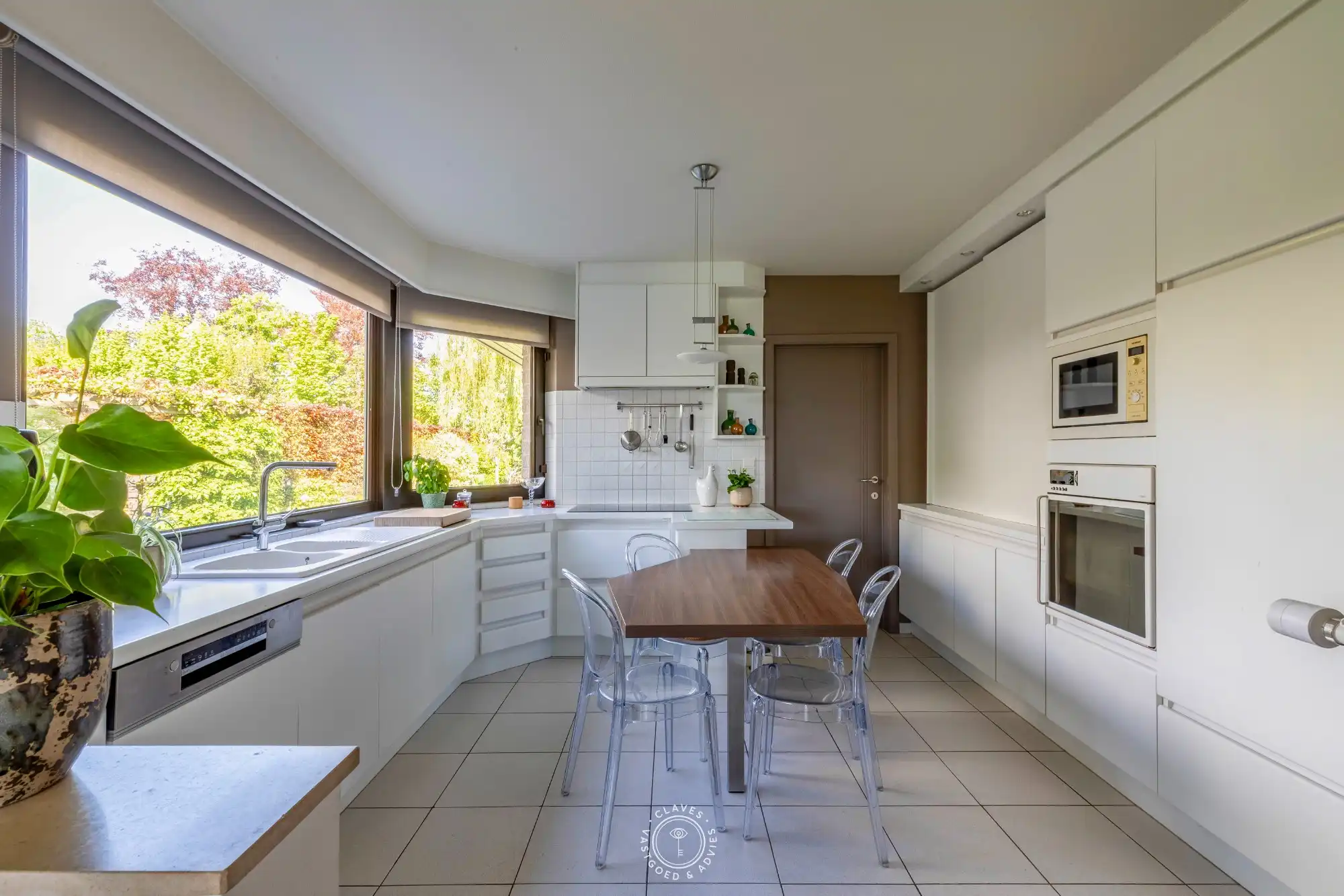 Landelijk wonen aan de rand van de stad foto 10
