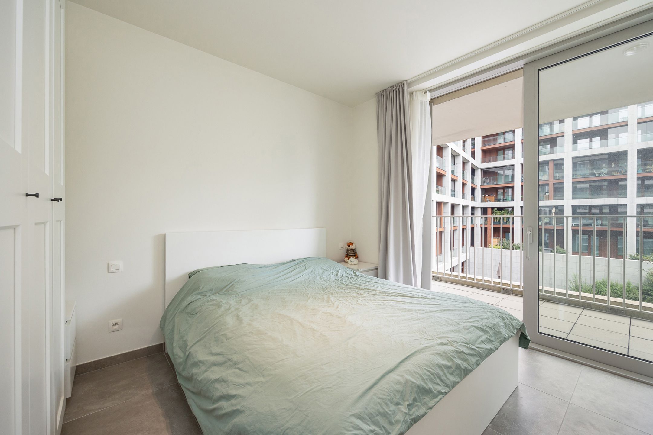 ANTWERPEN - ZUID  - Twee slaapkamer appartement met ruime terrassen! foto 9