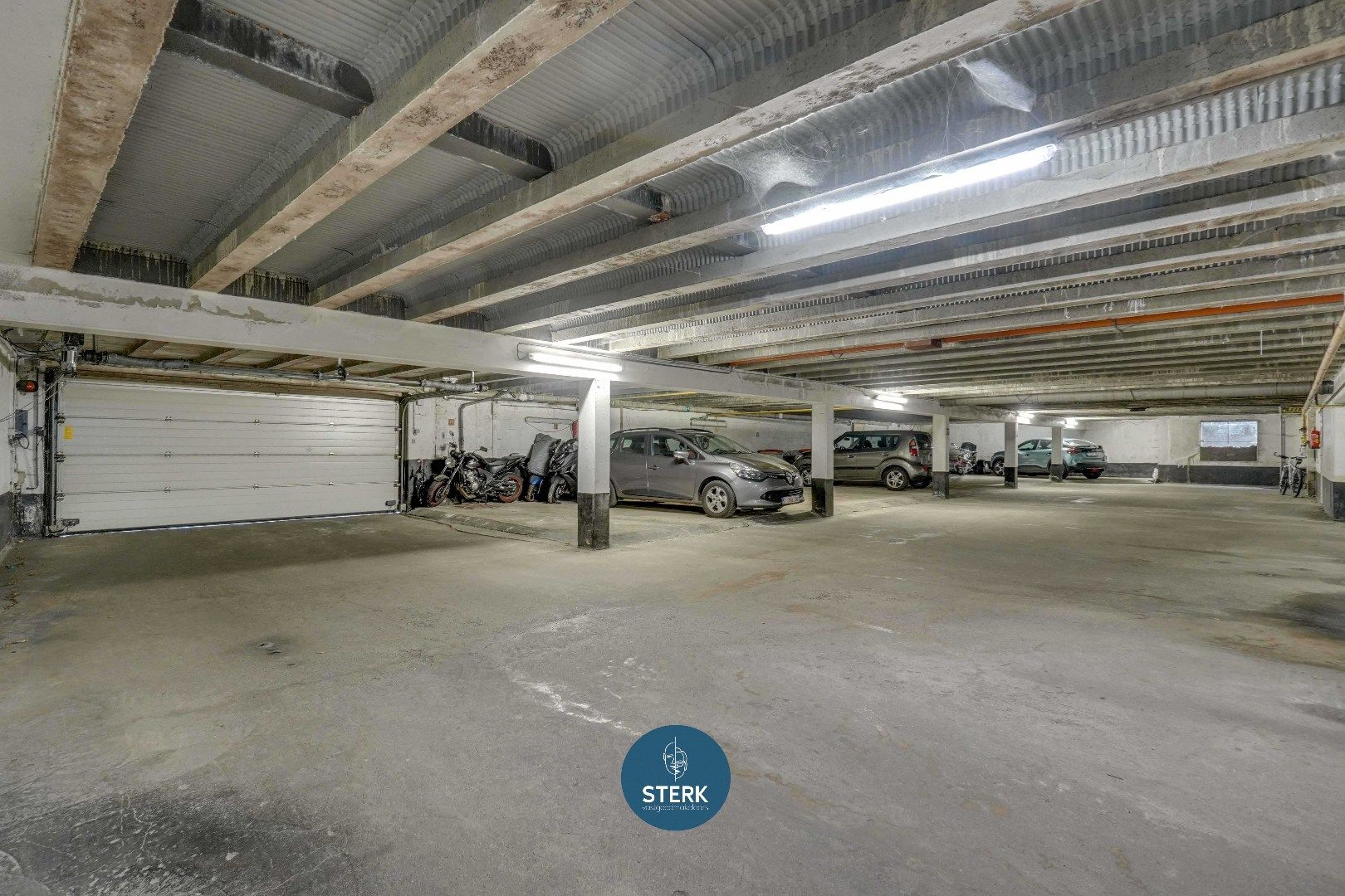 INSTAPKLAAR APPARTEMENT MET 2 SLPKS OP EEN CENTRALE LOCATIE TE REKEM !  foto 16