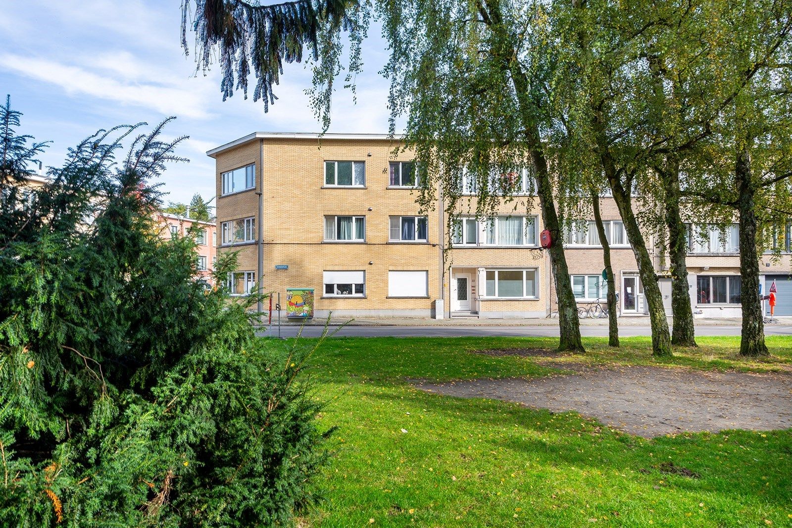  Stijlvol wonen met eigen tuin in hartje Wilrijk! foto 18