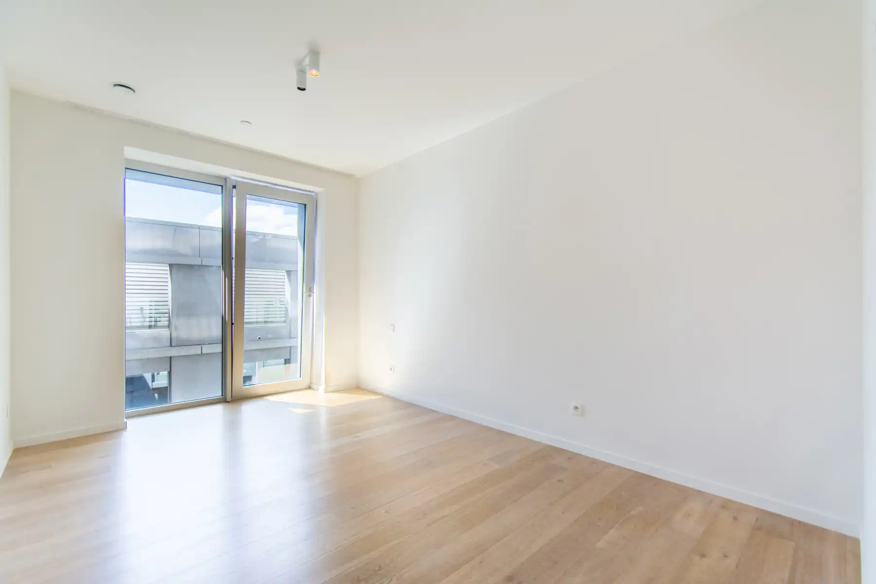 Gezellig gemeubeld 2-slaapkamer appartement met groot terras foto 11