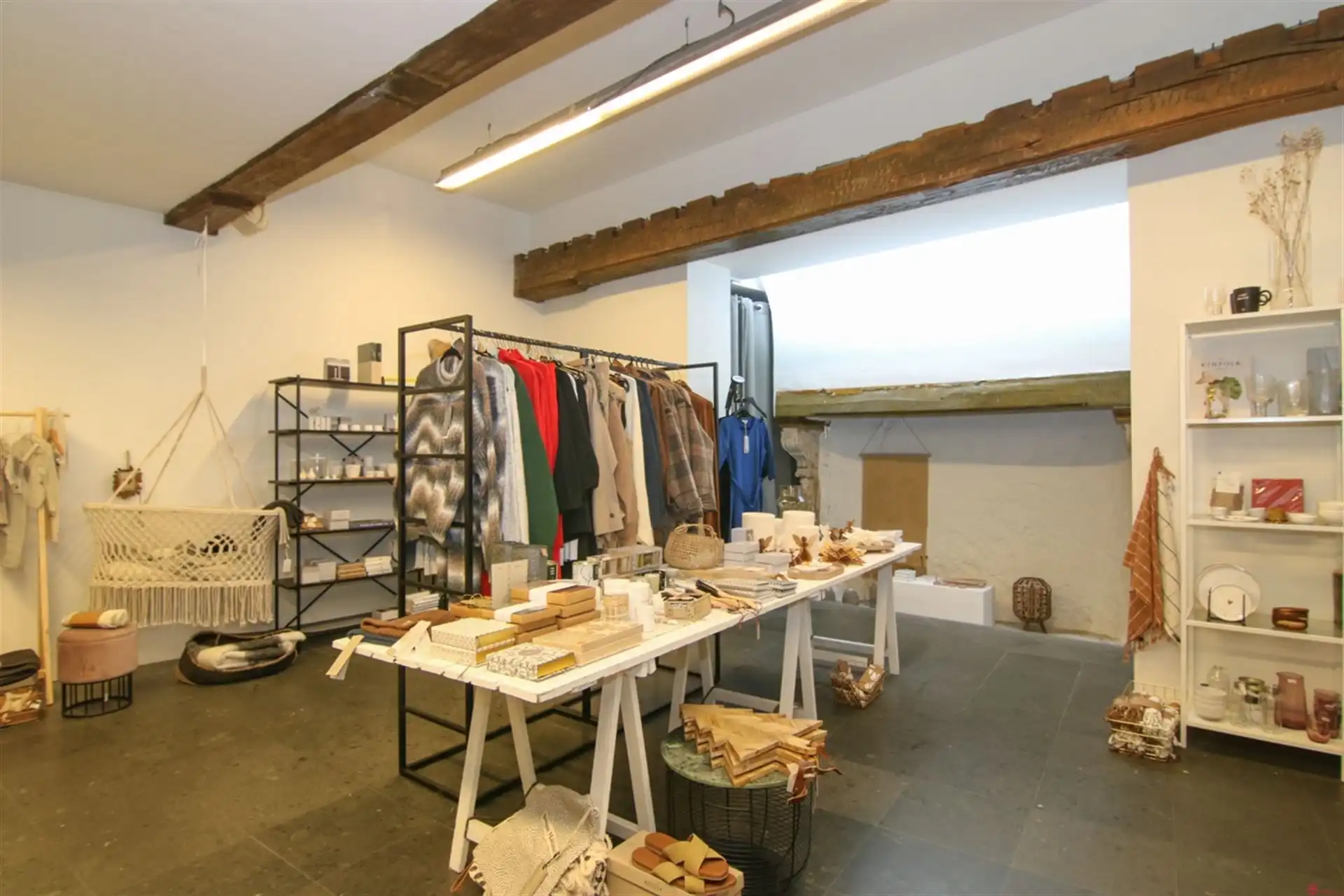 handelspand met bijzonder karakter in winkelwandelstraat foto 10