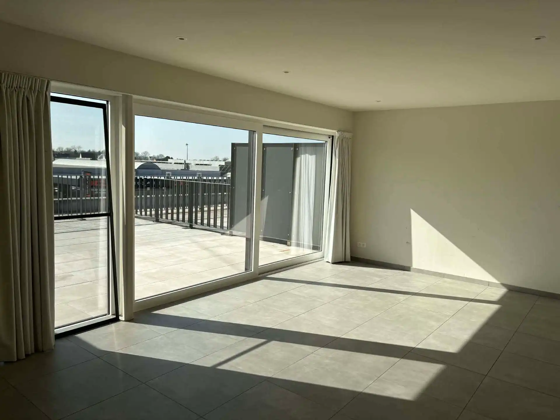 WETTEREN - Uniek energieneutraal appartement foto 3