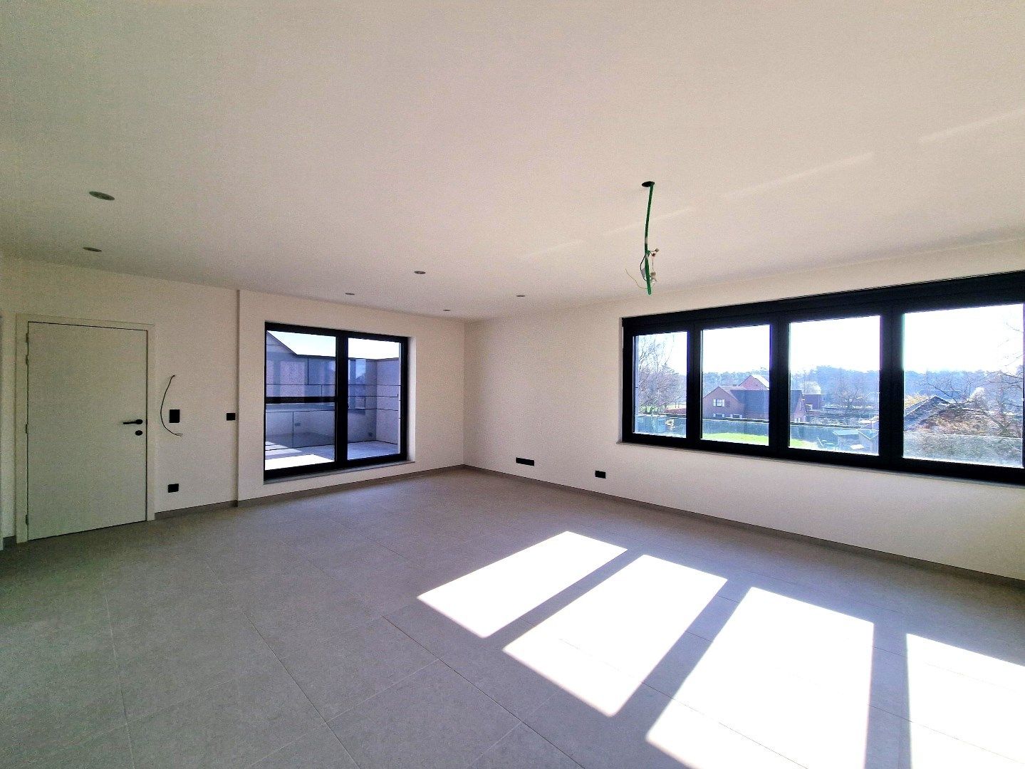 Zeer energiezuinig, lichtrijk en splinternieuw app met 2 slpks. foto 7