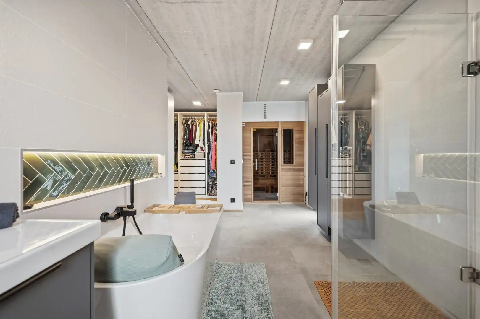 Moderne villa in een rustige en groene omgeving foto 12