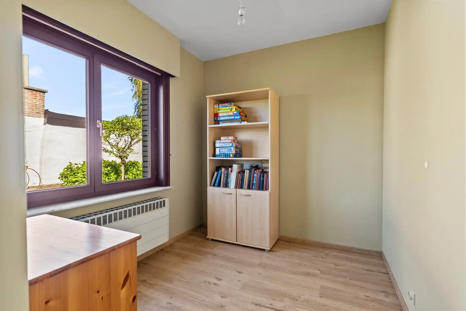 Zeer ruime bungalow met grote zolder, op een perceel van 520 m² met 2 garages, in een rustige straat nabij centrum Hamme foto 11