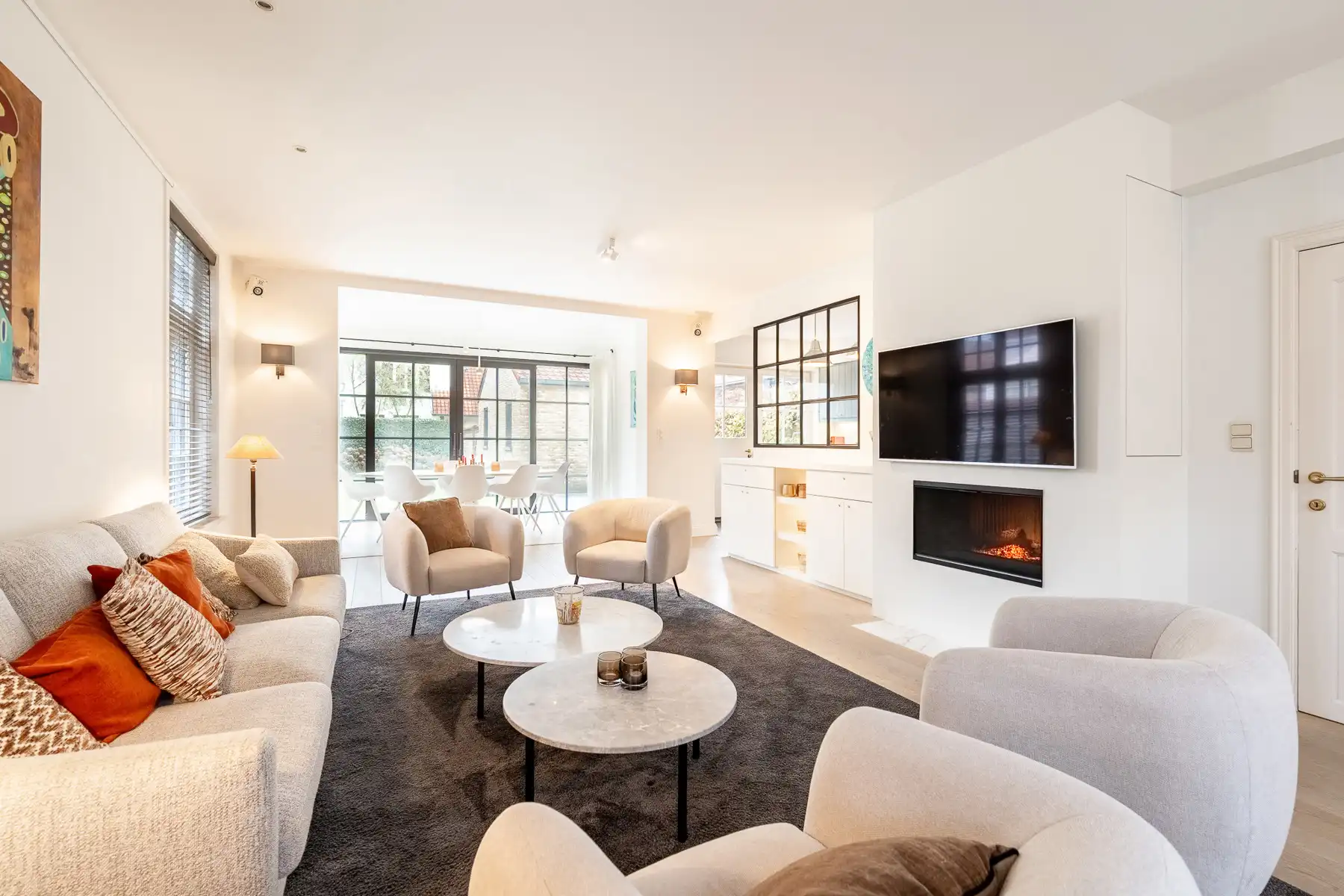 Instapklare , gemeubelde woning gelegen in Oud-Knokke vlakbij de groentenmarkt foto 2