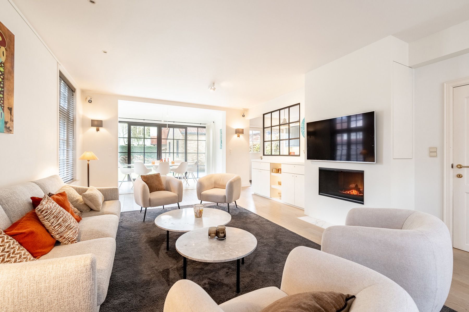 Instapklare , gemeubelde woning gelegen in Oud-Knokke vlakbij de groentenmarkt foto 2