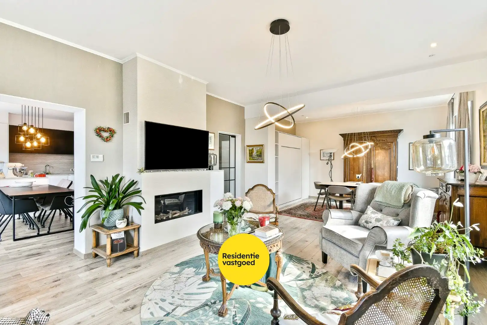 Instapklaar gelijkvloers appartement met privatieve toegang, garage, zonnige tuin en terras nabij zee foto 4