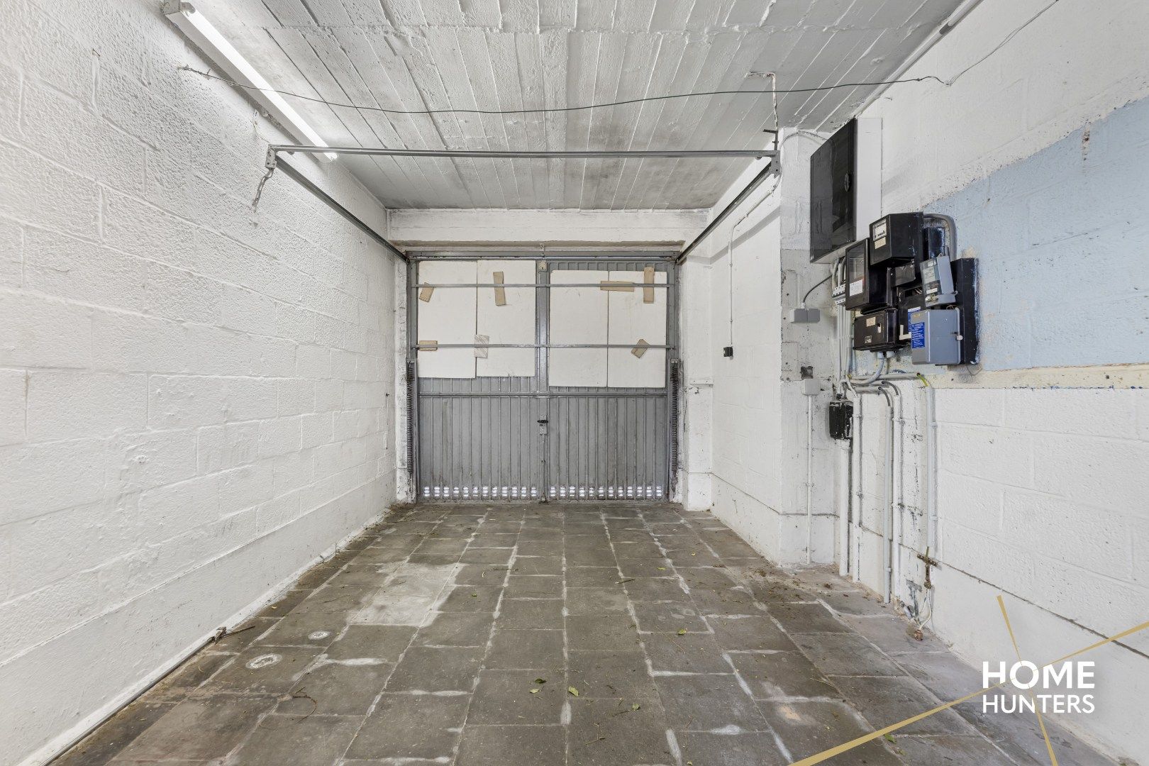Rijwoning met garage en ruime tuin in Zwevegem foto 17