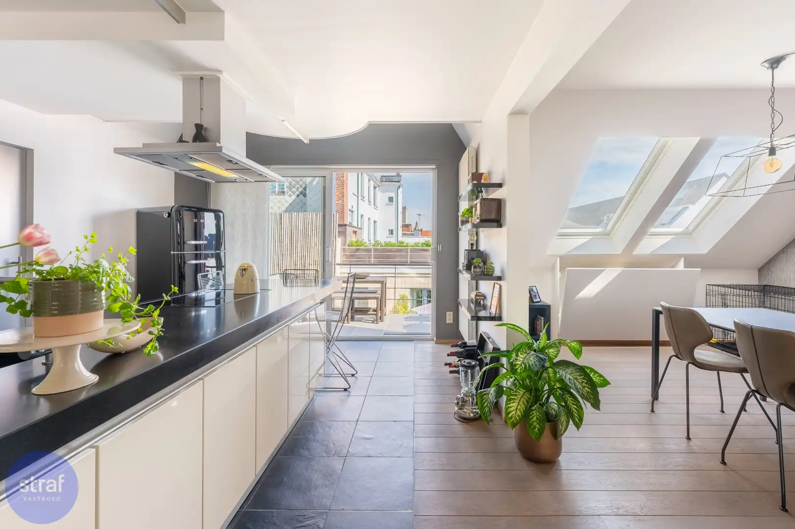 Penthouse met terras en zicht op de kathedraal in hartje Antwerpen foto 4