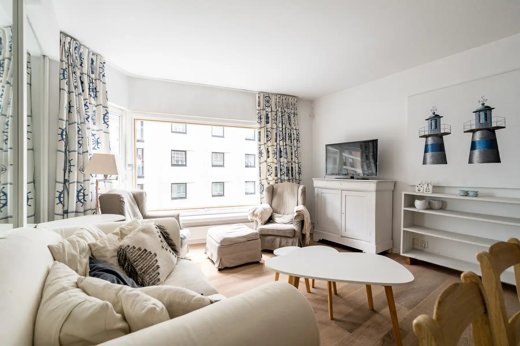 Instapklaar gemeubeld appartement met lateraal zeezicht in het Zoute foto 3