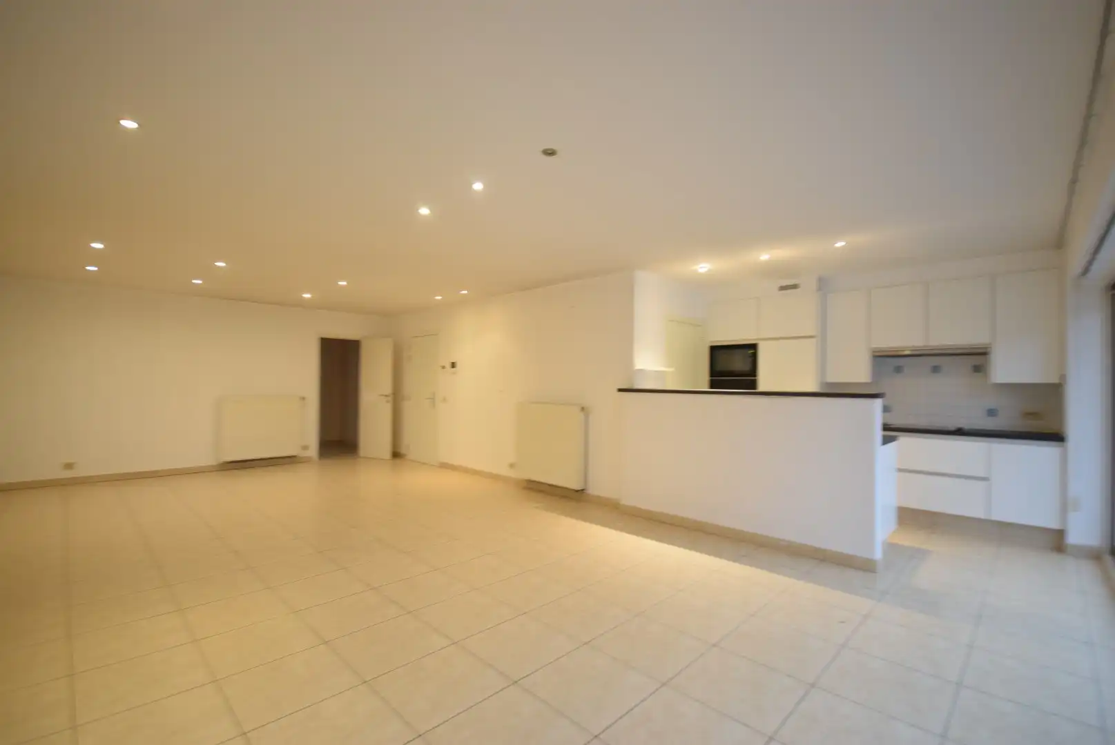 Appartement met twee slaapkamers in centrum Roeselare foto 3