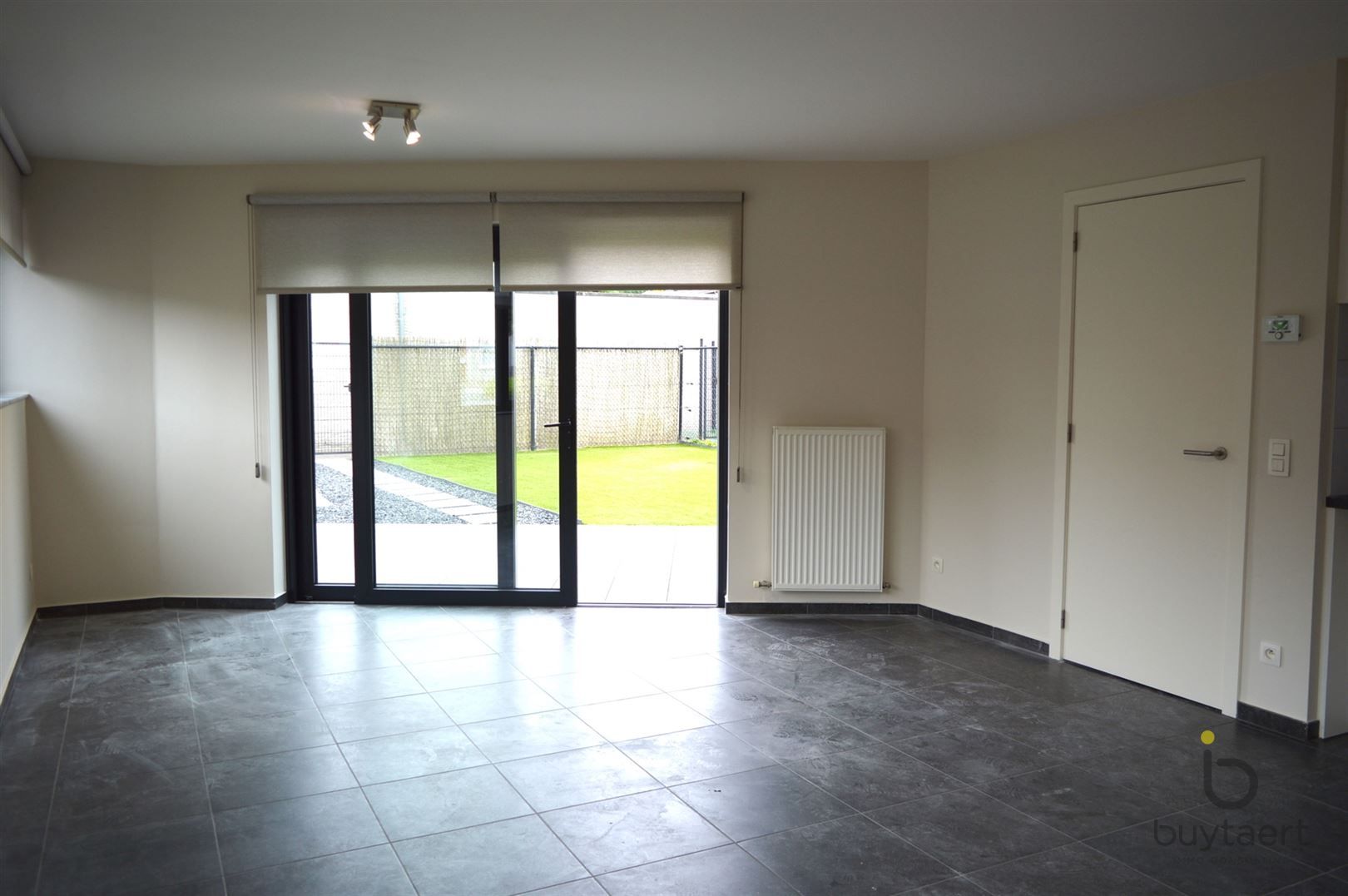 Gelijkvloers appartement met tuin te Zandhoven! foto 2