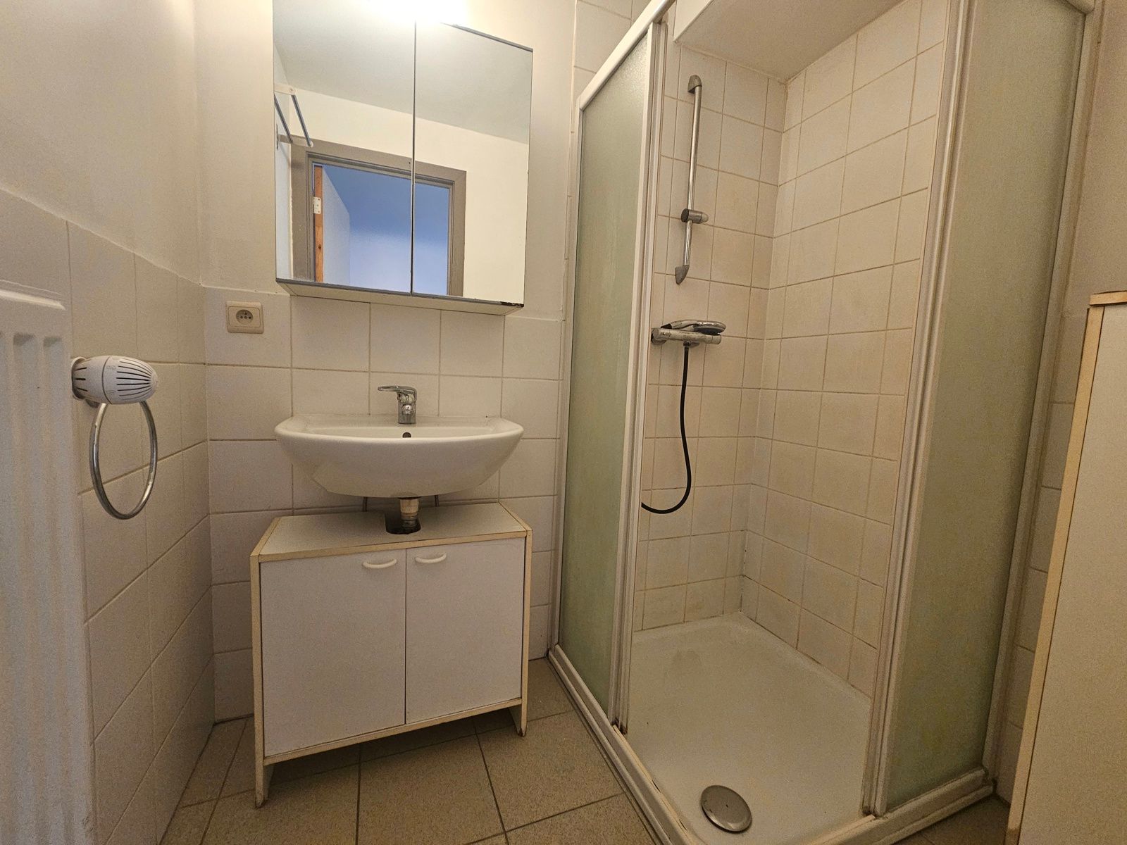 Instapklaar appartement met 2 slaapkamers aan het Plein! foto 14