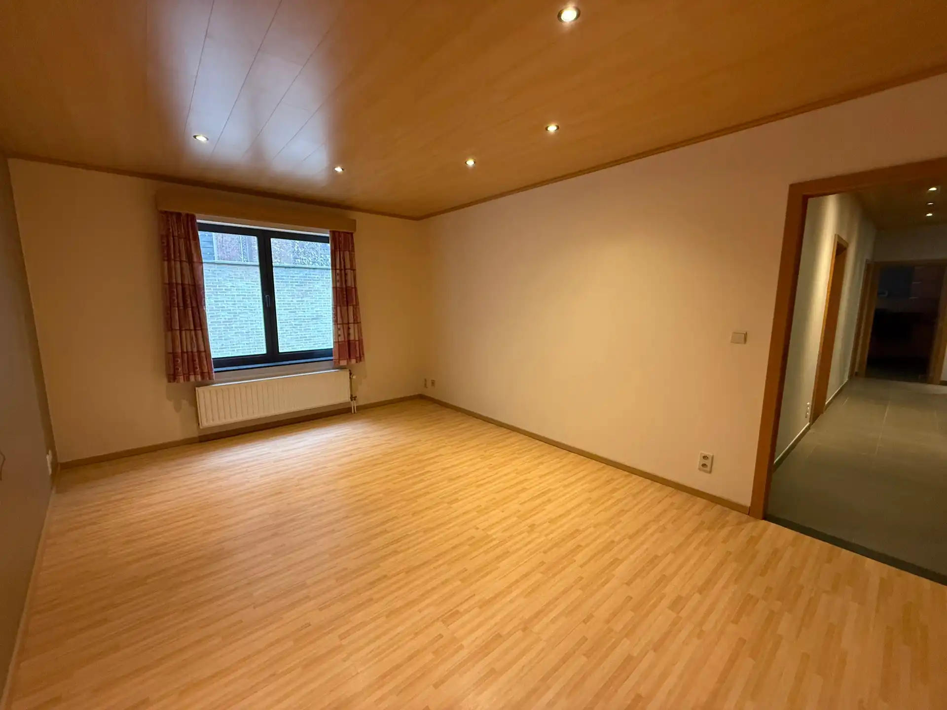 AALST-CENTRUM - Commercieel handelspand met ruim appartement op TOPlocatie. foto 26