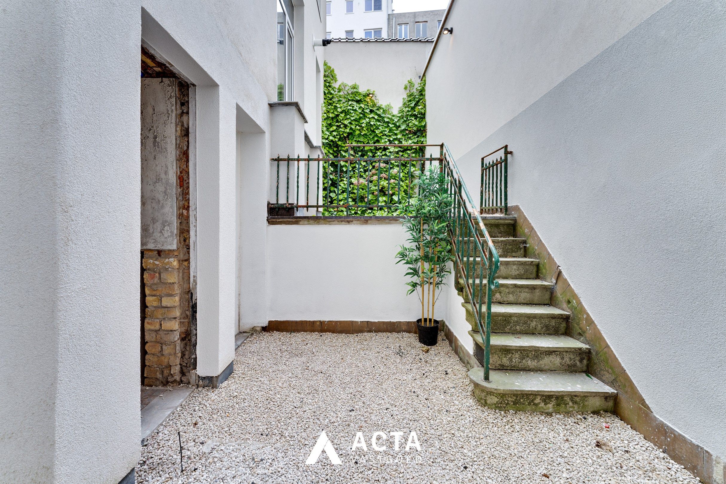 Opbrengsteigendom met vier vergunde appartementen in het centrum Oostende! foto 14