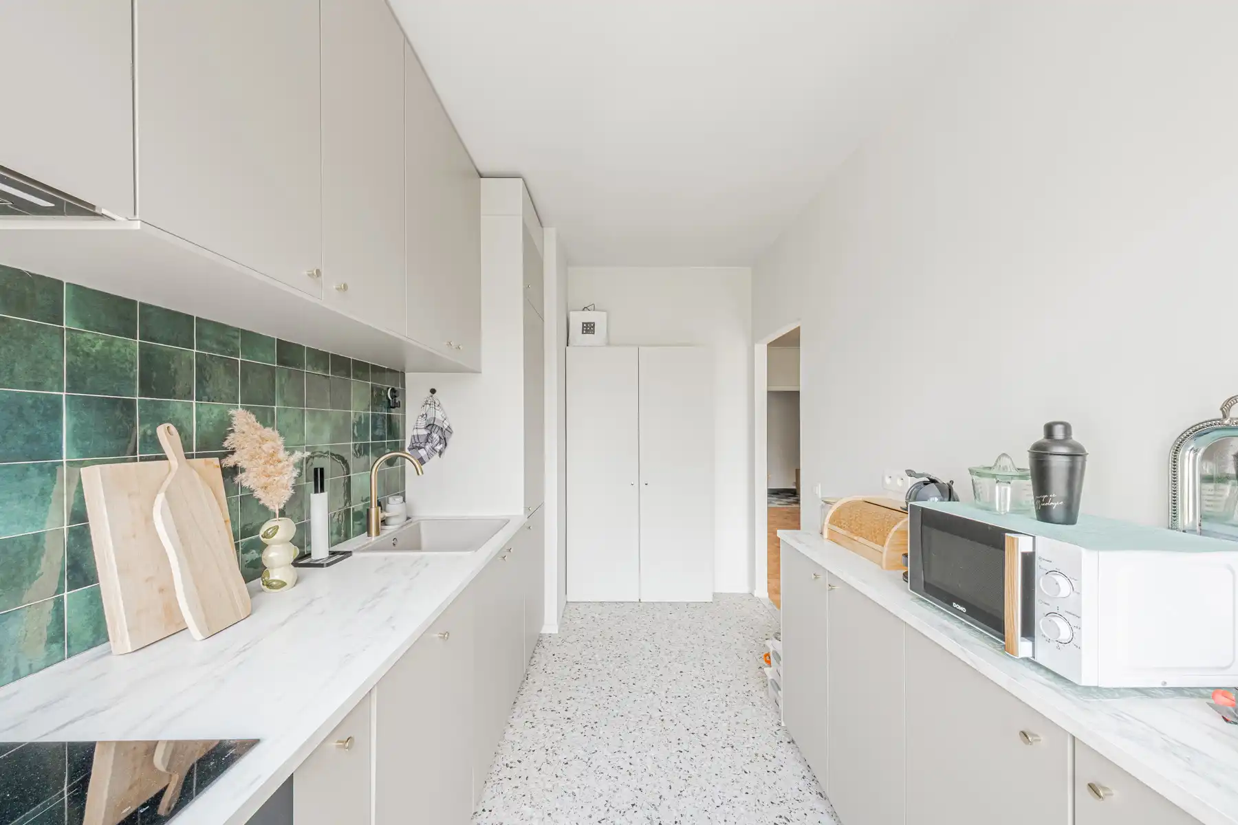 Recent gerenoveerd appartement met terras & mooie verzichten foto 6