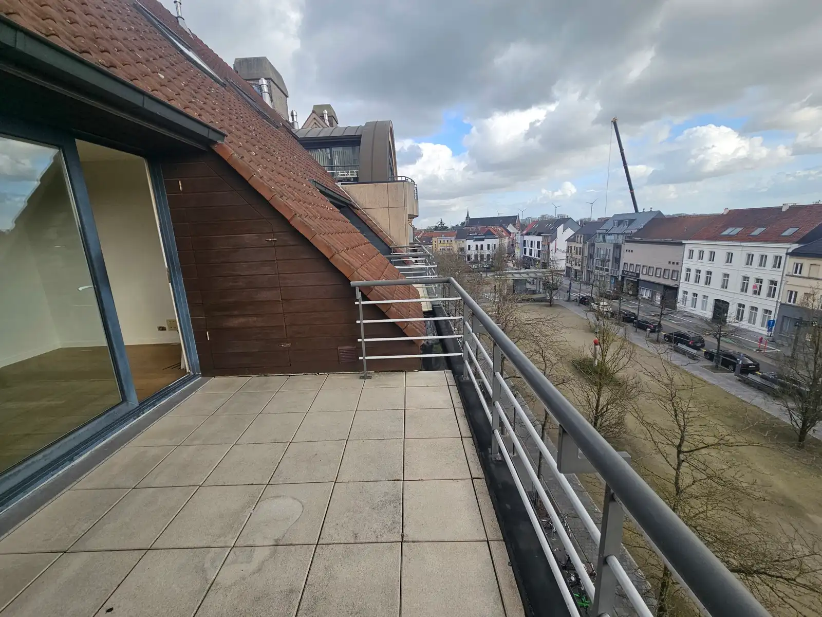 Lichtrijk duplex appartement met 2 slaapkamers en dubbele garage! foto 28