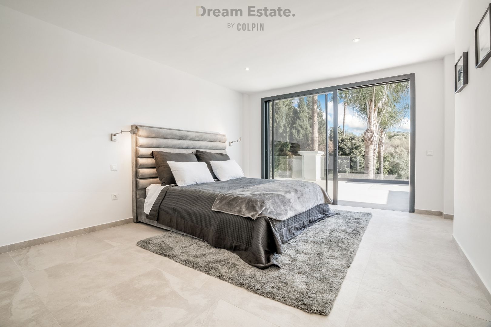 Een moderne familie villa te El Paraiso, Benahavis, New Golden Mile foto 23