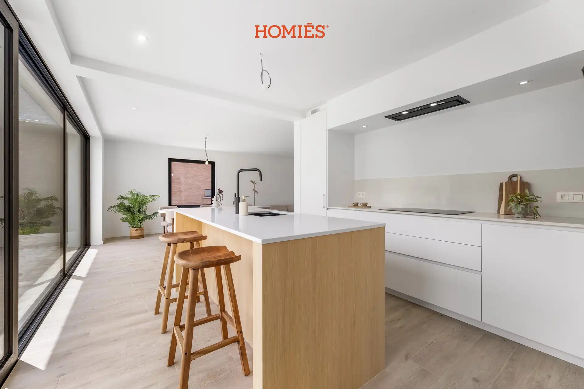 Volledig gerenoveerde woning met 4 slaapkamers foto 8
