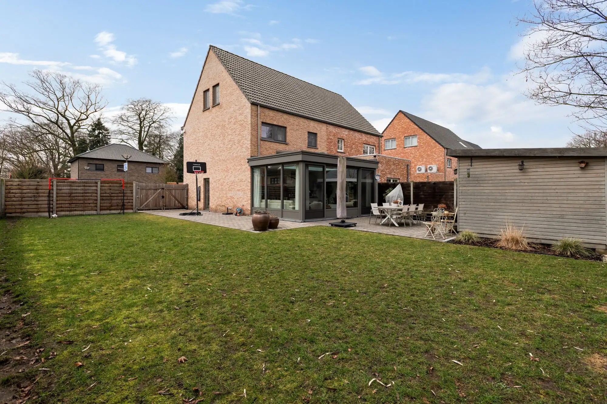 Energiezuinige gezinswoning in een toffe woonwijk in Ekeren! foto 2