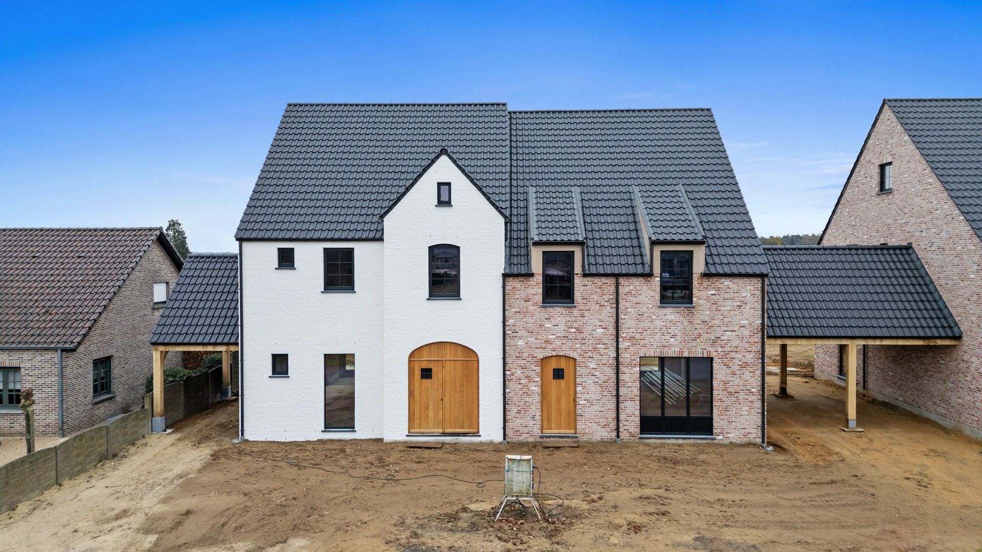 Ruime casco-nieuwbouwwoning met 3 slpk'ers op een perceel van 4a 52ca foto 4