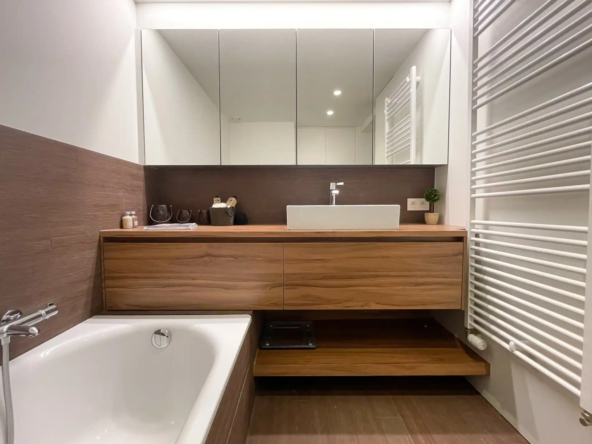 Stijlvol, instapklaar appartement met een ruim terras gelegen aan het Lichttorenplein op enkele passen van de zee. foto 18