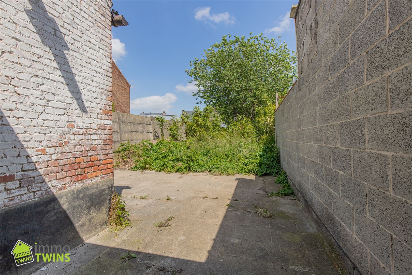 Renovatiewoning op goede locatie  foto 9