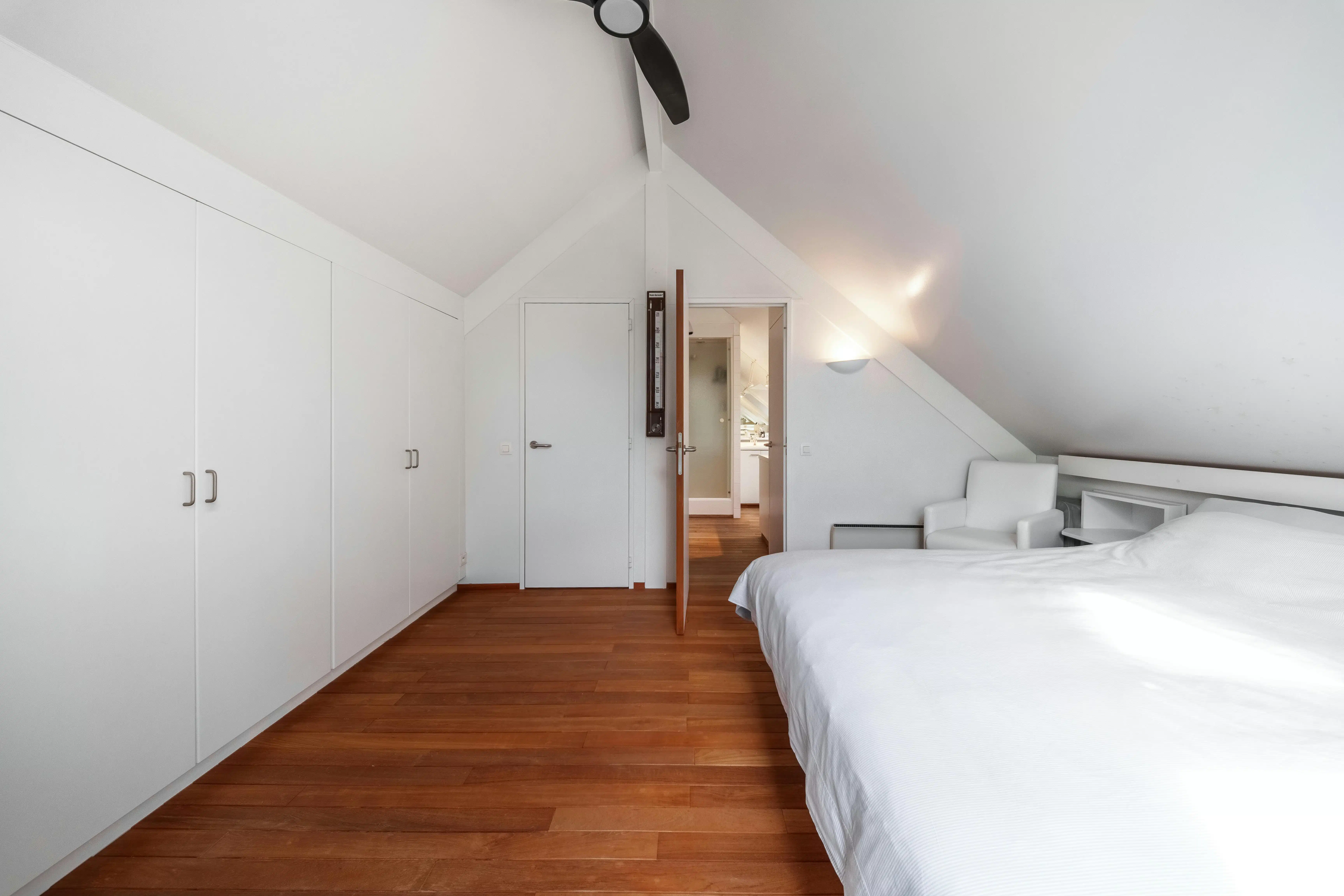 Villa met zwembad te koop in villawijk 't Motje in Roeselare foto 22