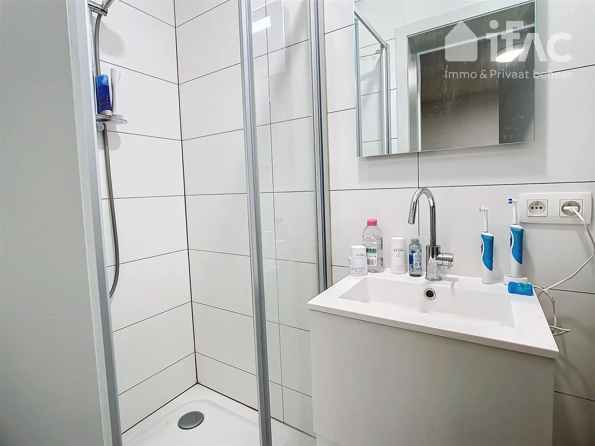 Opbrengsteigendom - Luxe studentenkamers en studio foto 15