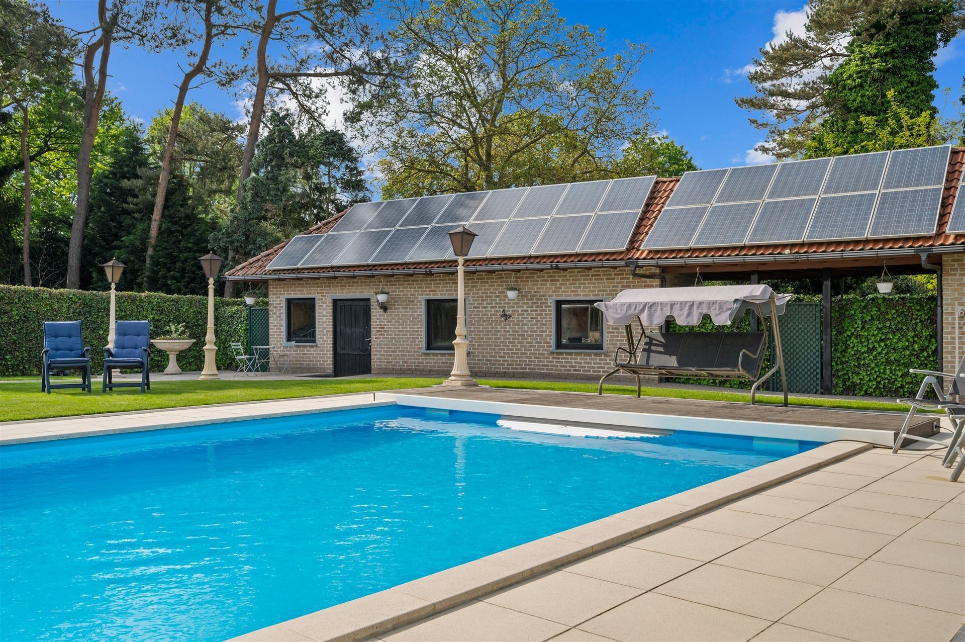 Prachtige villa met zwembad en multifunctioneel bijgebouw foto 5