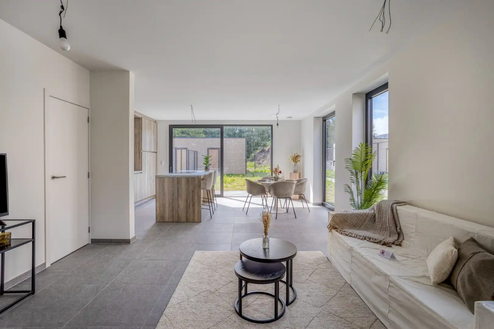 Instapklare nieuwbouw met 3 slpk en tuin foto 4