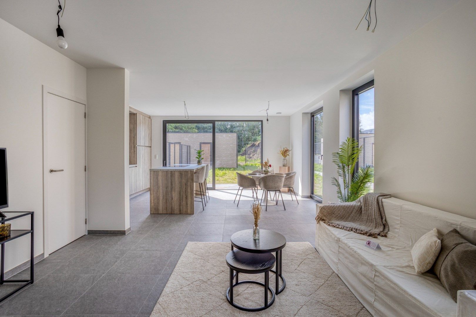 Instapklare nieuwbouw met 3 slpk en tuin foto 4