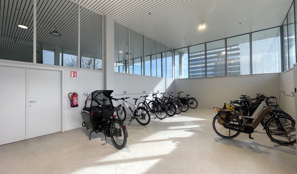 Vernieuwde kantoren te huur in Ahlers Building te Antwerpen foto 27