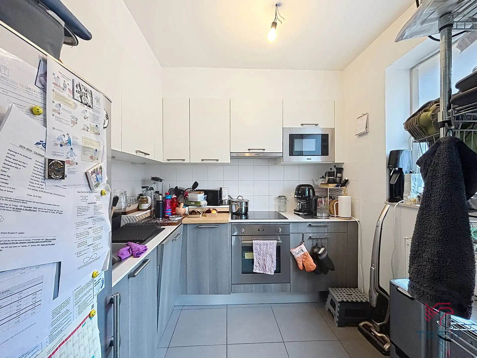 Mooi ongemeubileerd appartement met 3 slaapkamers foto 6