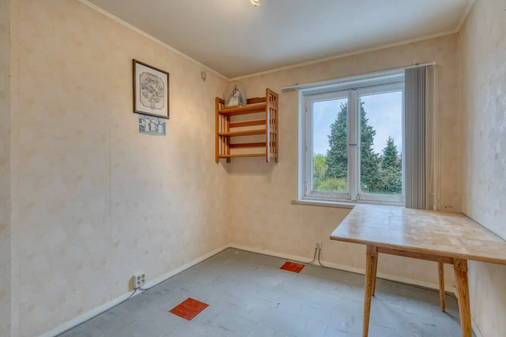 Te renoveren woning met 4 slaapkamers, garage en tuin op rustige ligging! foto 15