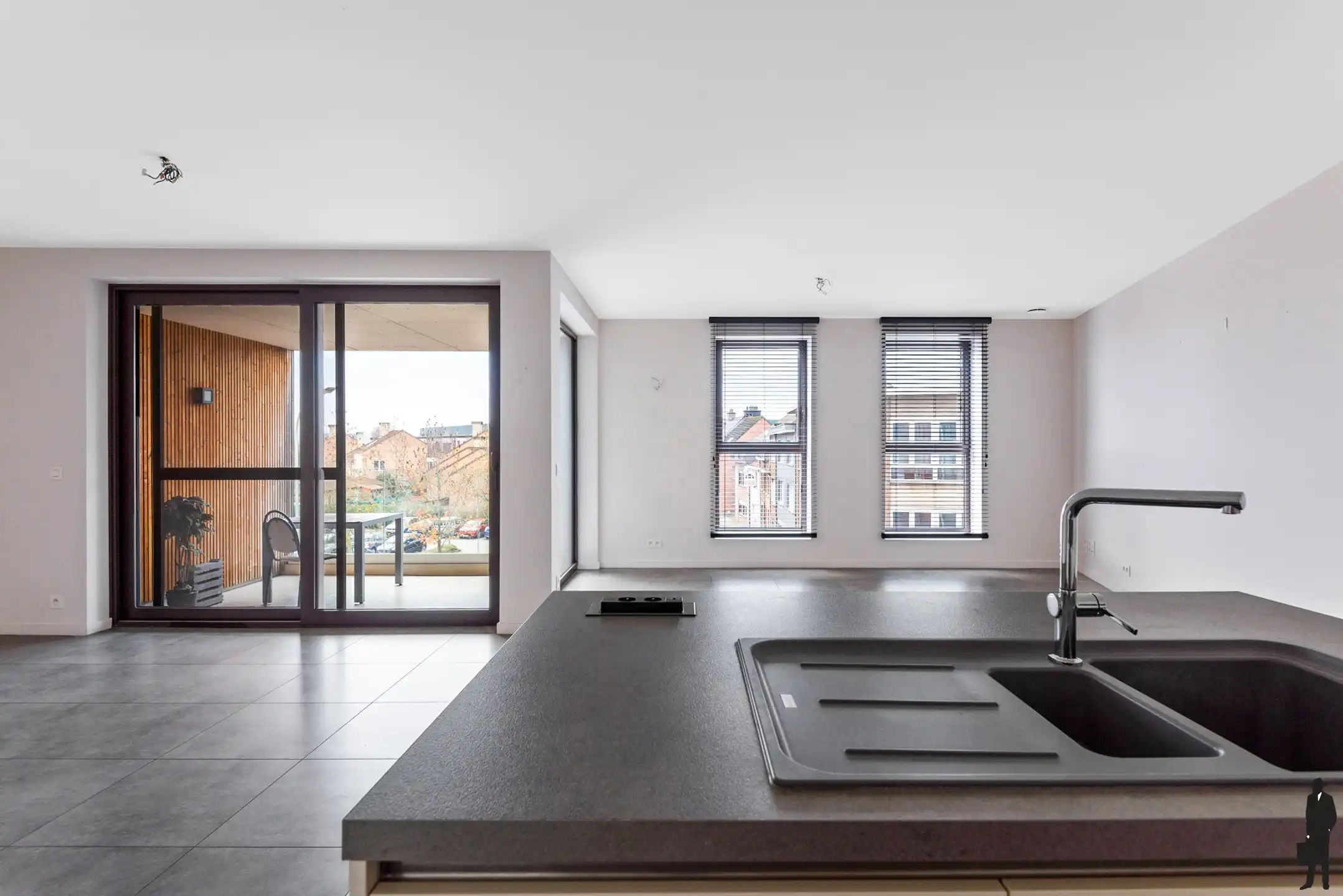 Modern appartement met 2 slaapkamers en overdekt terras foto 6