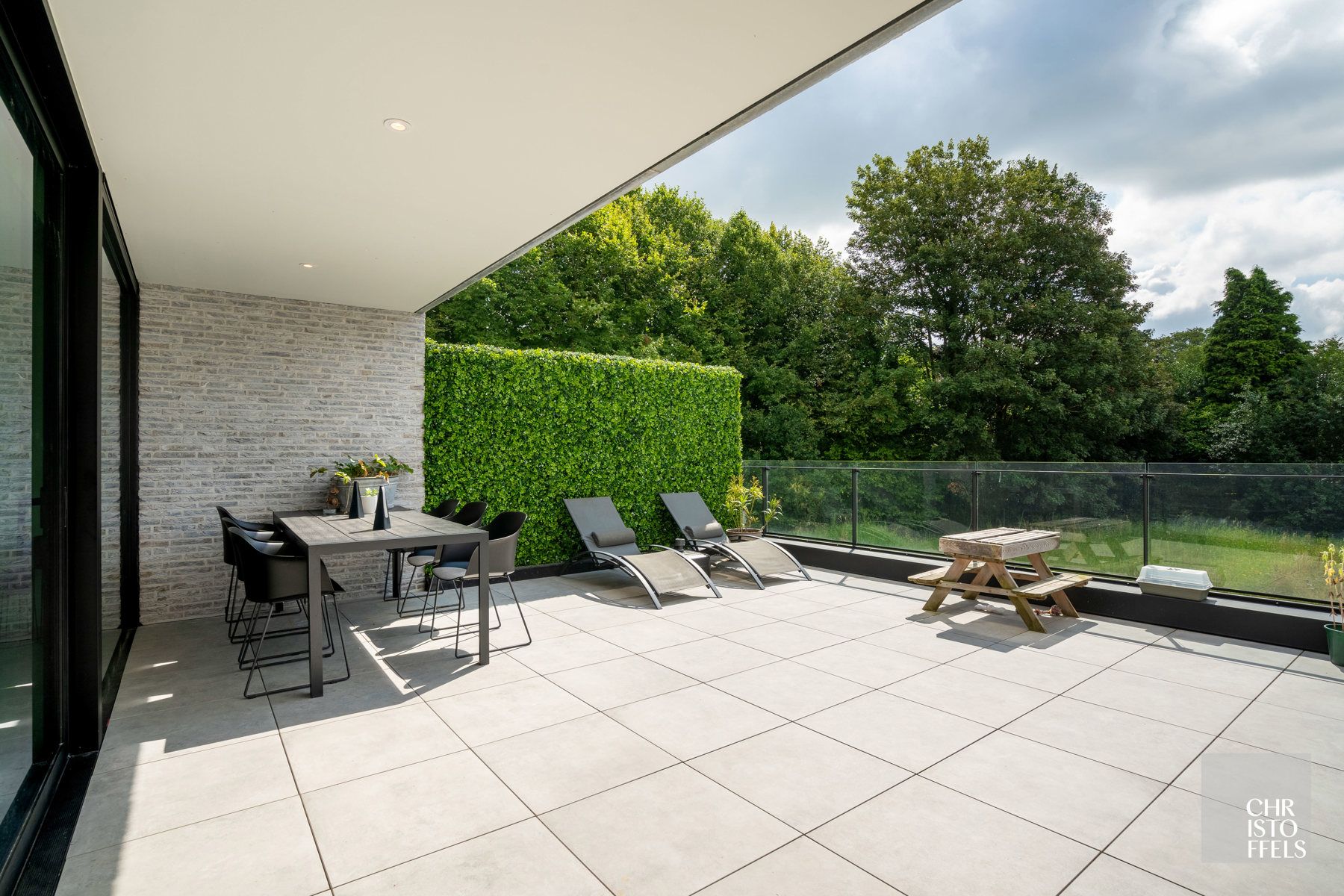 TE HUUR - Energiezuinig nieuwbouwappartement met zuidelijk terras nabij Lanaken centrum! foto 6