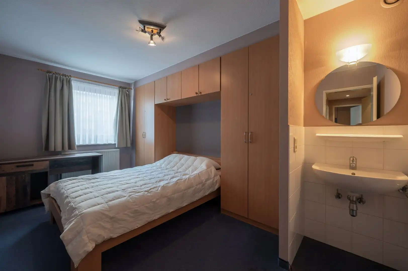 Uiterst ruim appartement met 3 slaapkamers en 2 badkamers   foto 17