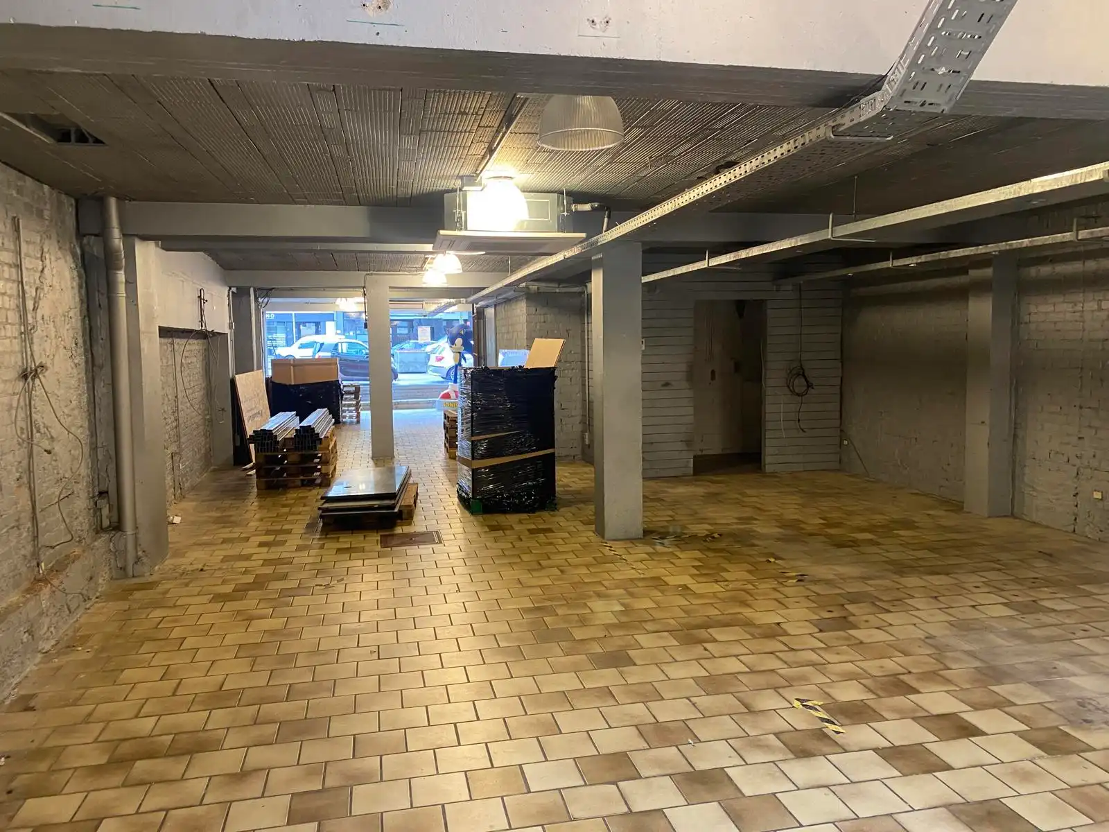 Handelsruimte 290 m² te huur op Europalaan Genk foto 8