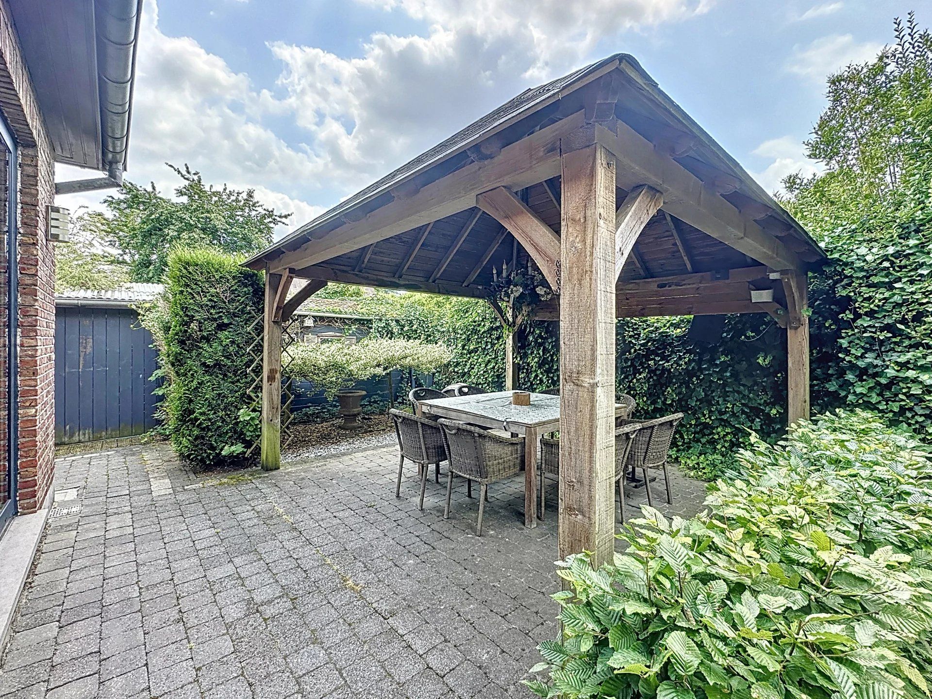 Laagbouwwoning met 3 slaapkamers nabij het centrum eventueel gemeubeld te huur foto 20