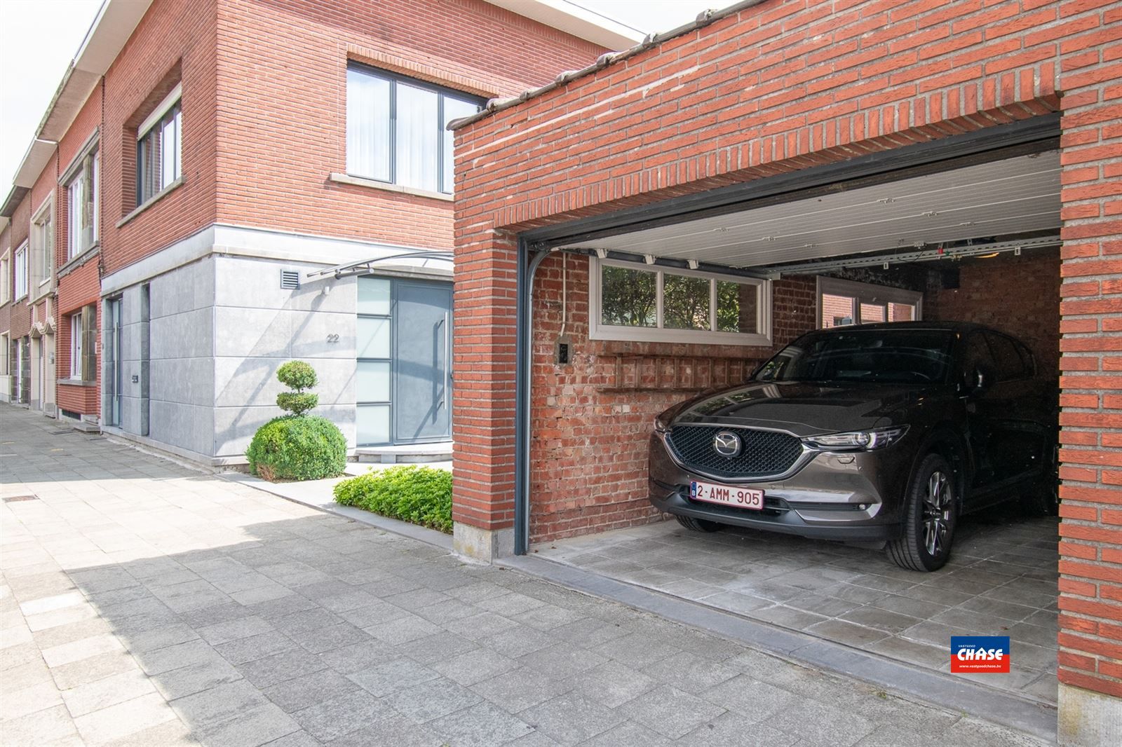 Woonhuis | twee appten + tuin + P  foto 27