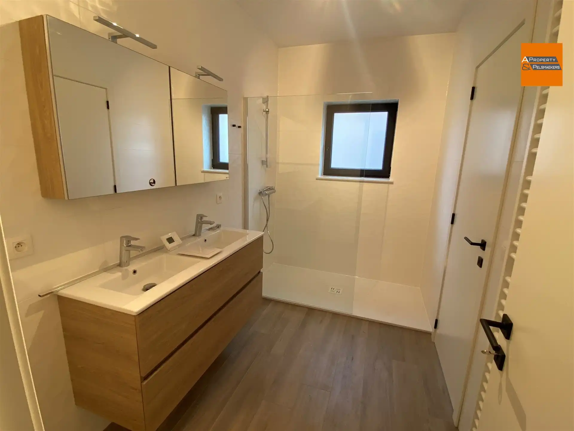 5-Slaapkamerwoning met 3 Badkamers in Everber foto 16